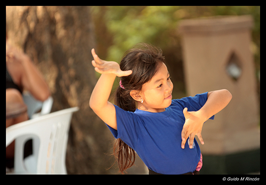 %_tempFileName19)%20Young%20Balinese%20Dancer%